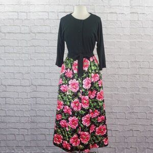 Vintage 70s Floral Quilted Hostess House Maxi Dress